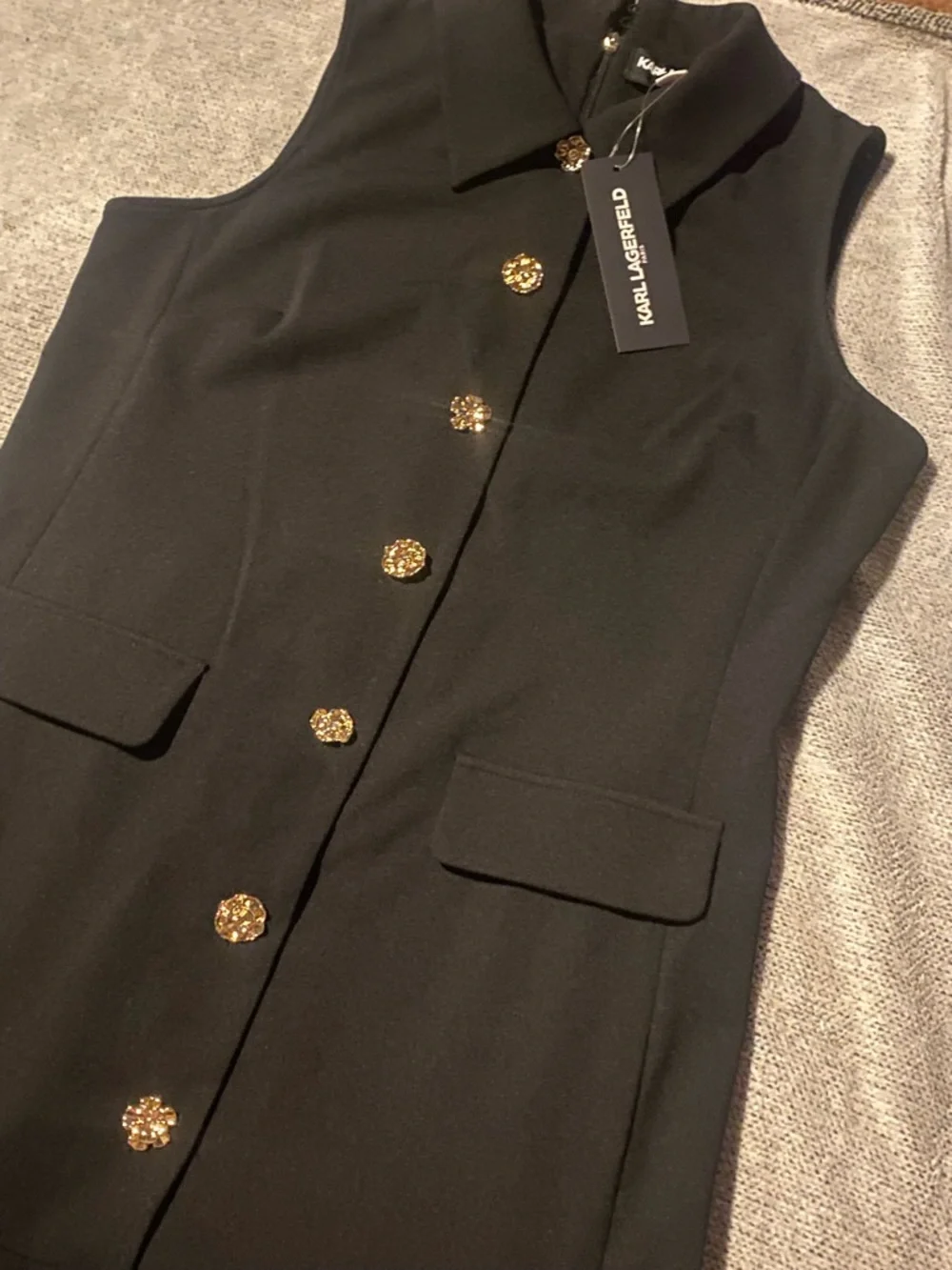 (NWT) KARL LAGERFELD- Black Sleeveless Button-Front Ruffle Hem Mini Dress 🖤 ✨ - Picture 4 of 16